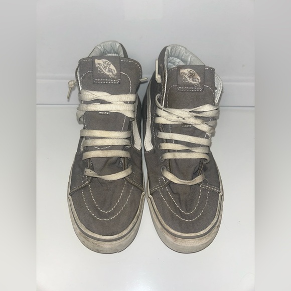 Gray Vans 🛹 - Picture 2 of 6